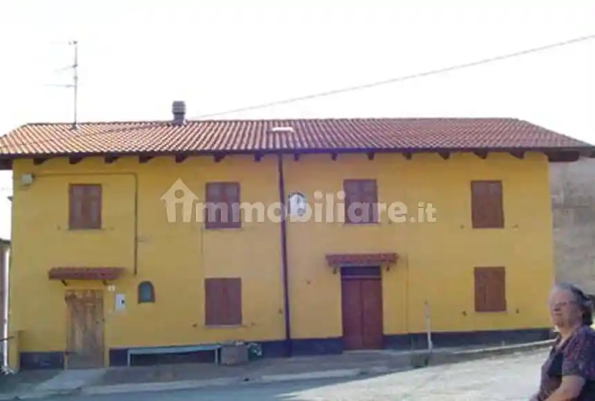 Casa indipendente in vendita a Pareto