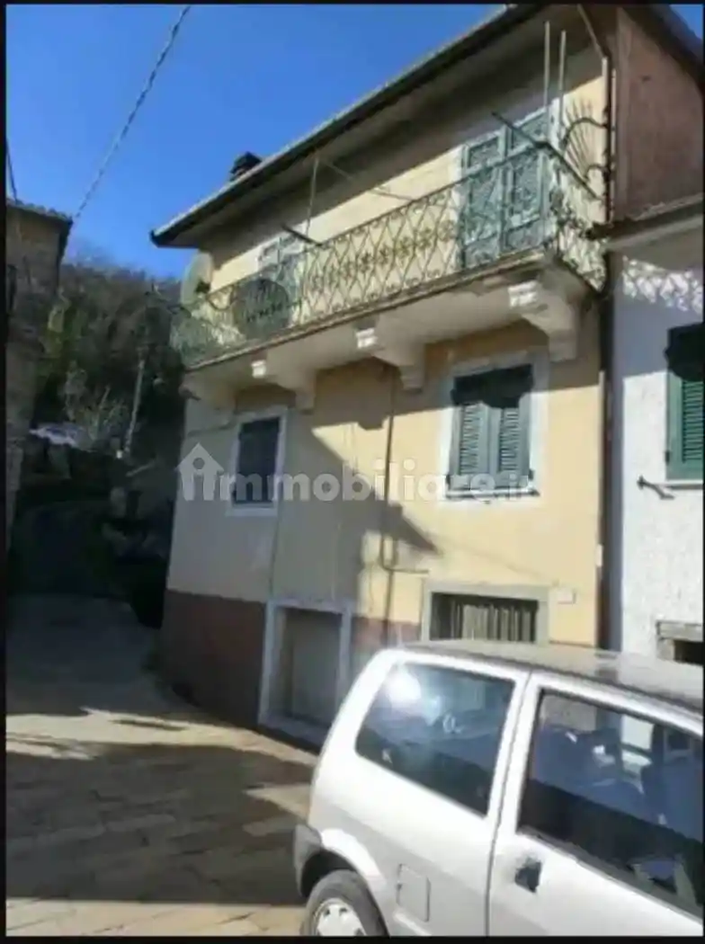 Casa indipendente in vendita a Riccò del Golfo di Spezia