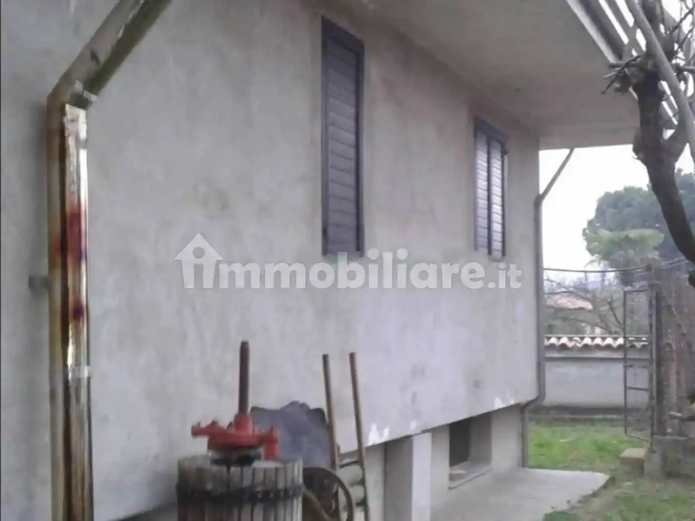 Villa in vendita a Varallo Pombia