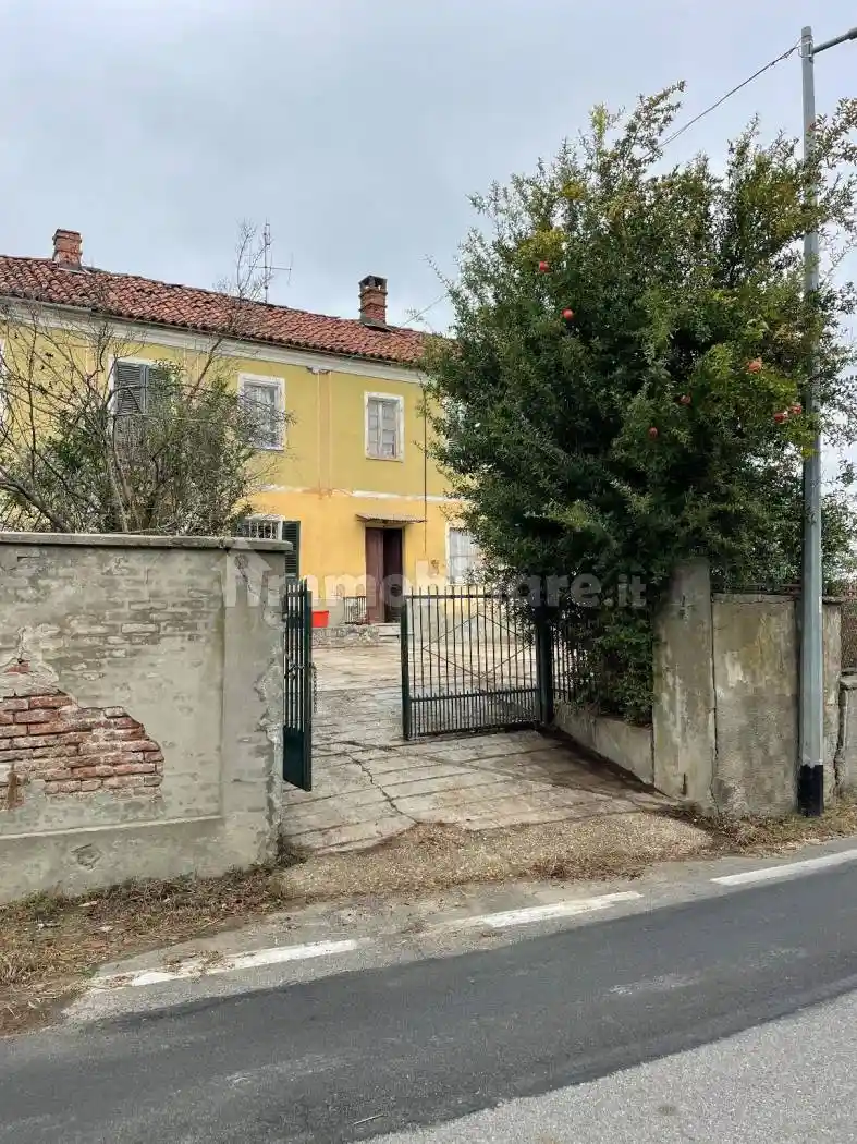 Rustico - Casale in vendita a Mongardino