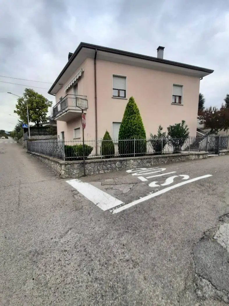 Villa unifamiliare via Gioacchino Rossini 16, Belforte, Belforte all'Isauro