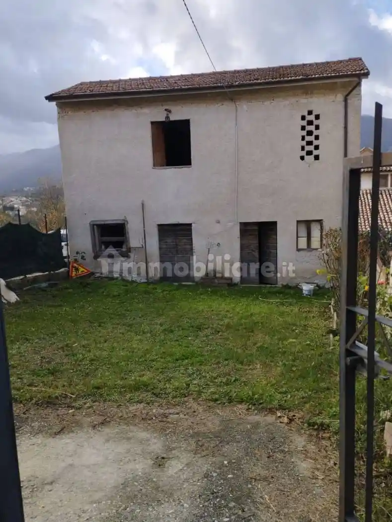 Terratetto unifamiliare via Campo di Peta, Genzano - Sassa, L'Aquila - foto 2