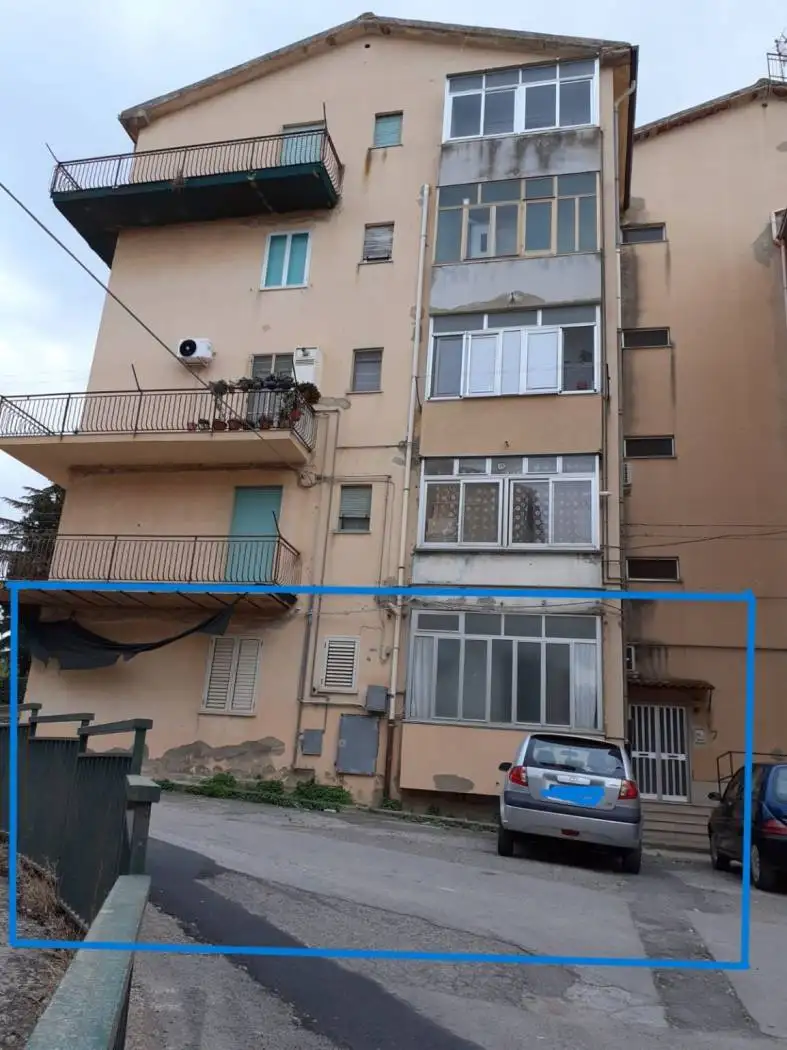 Appartamento in vendita a Villarosa