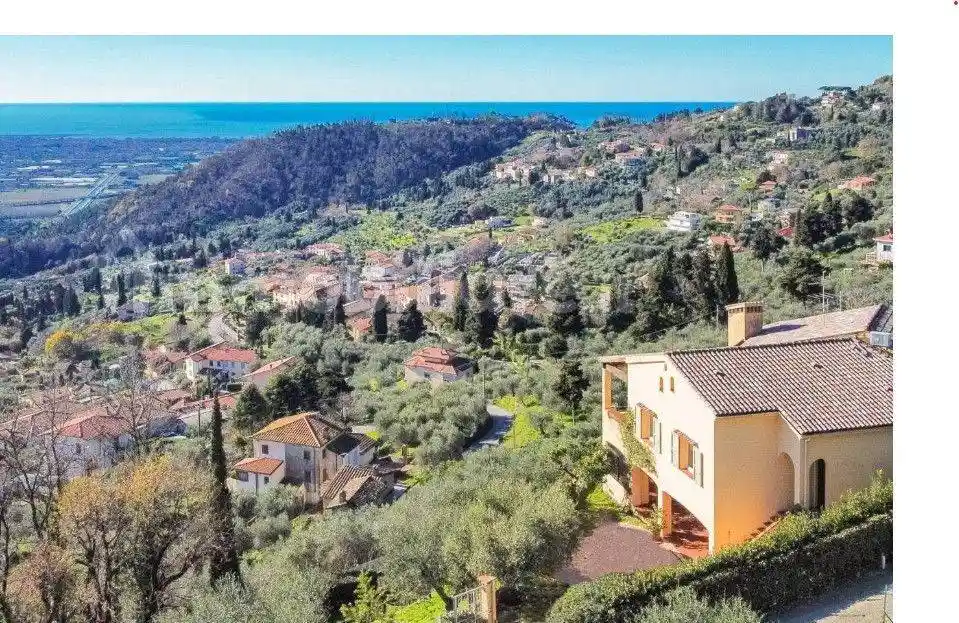 Villa in vendita a Massarosa