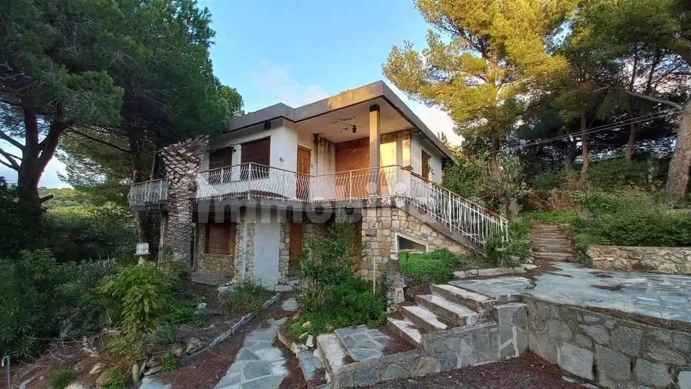 Villa in vendita a Andora