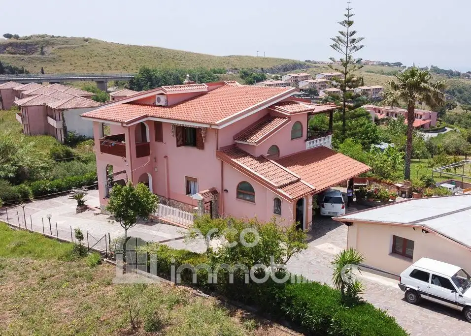 Villa in vendita a San Nicola Arcella