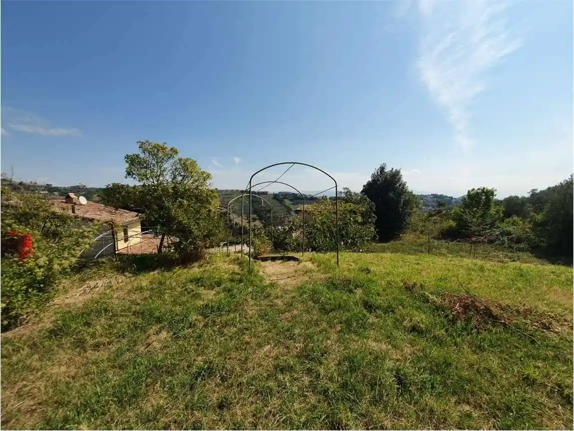 Rustico - Casale in vendita a Perugia