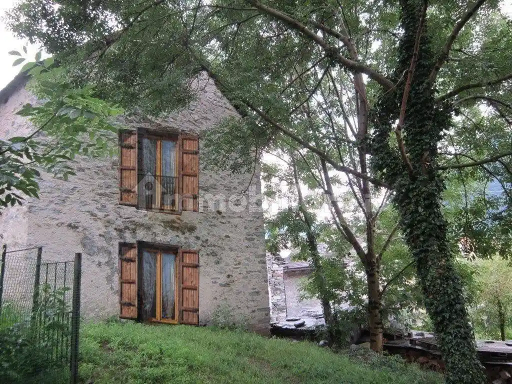 Casa indipendente in vendita a Masera
