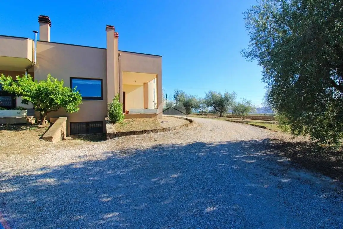 Villa in vendita a Roseto degli Abruzzi