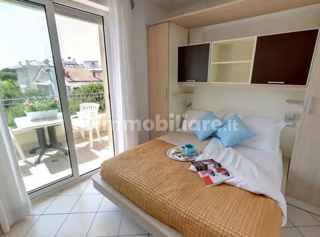 Palazzo - Edificio in vendita a Riccione