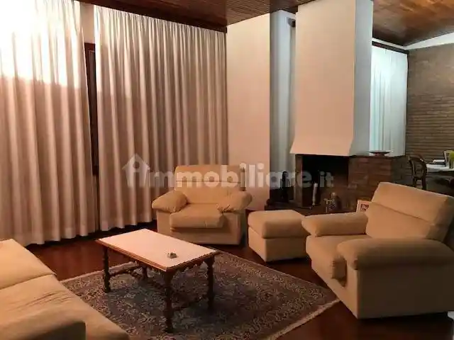 Villa in vendita a Russi