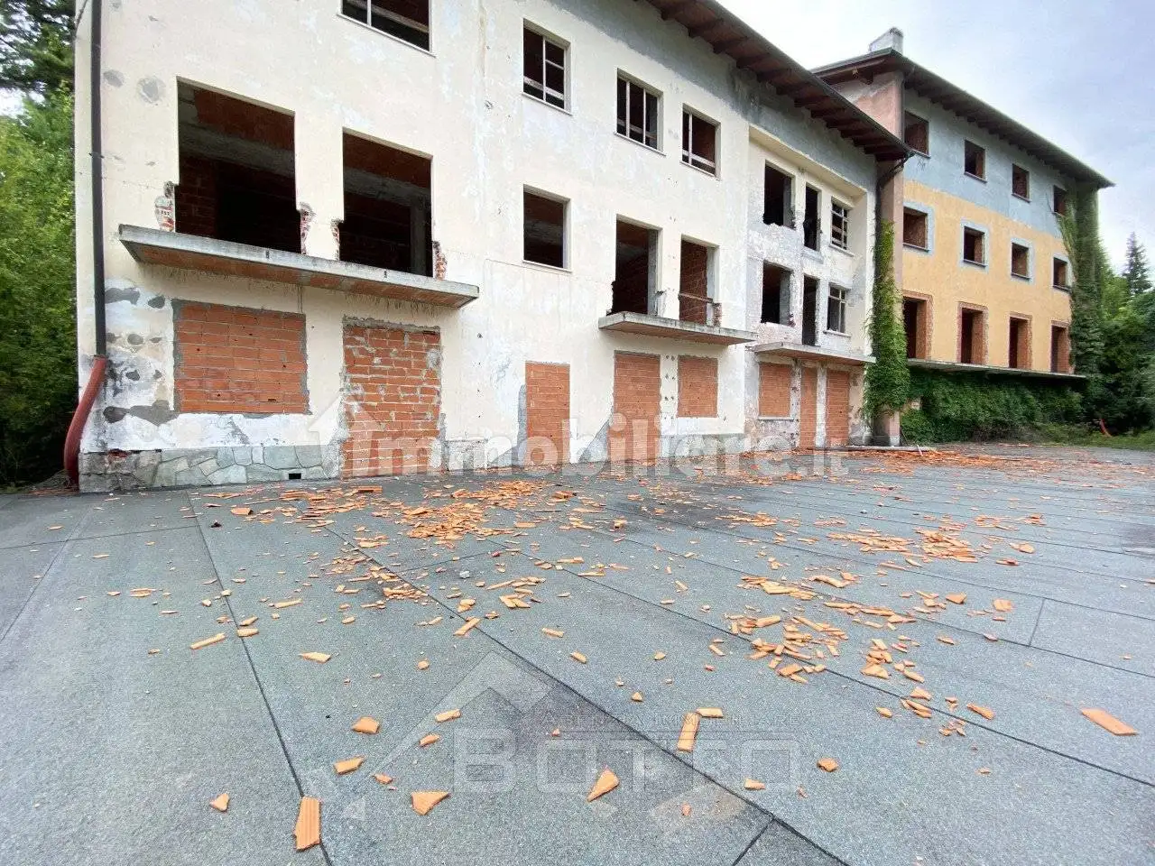 Palazzo - Edificio in vendita a Varallo
