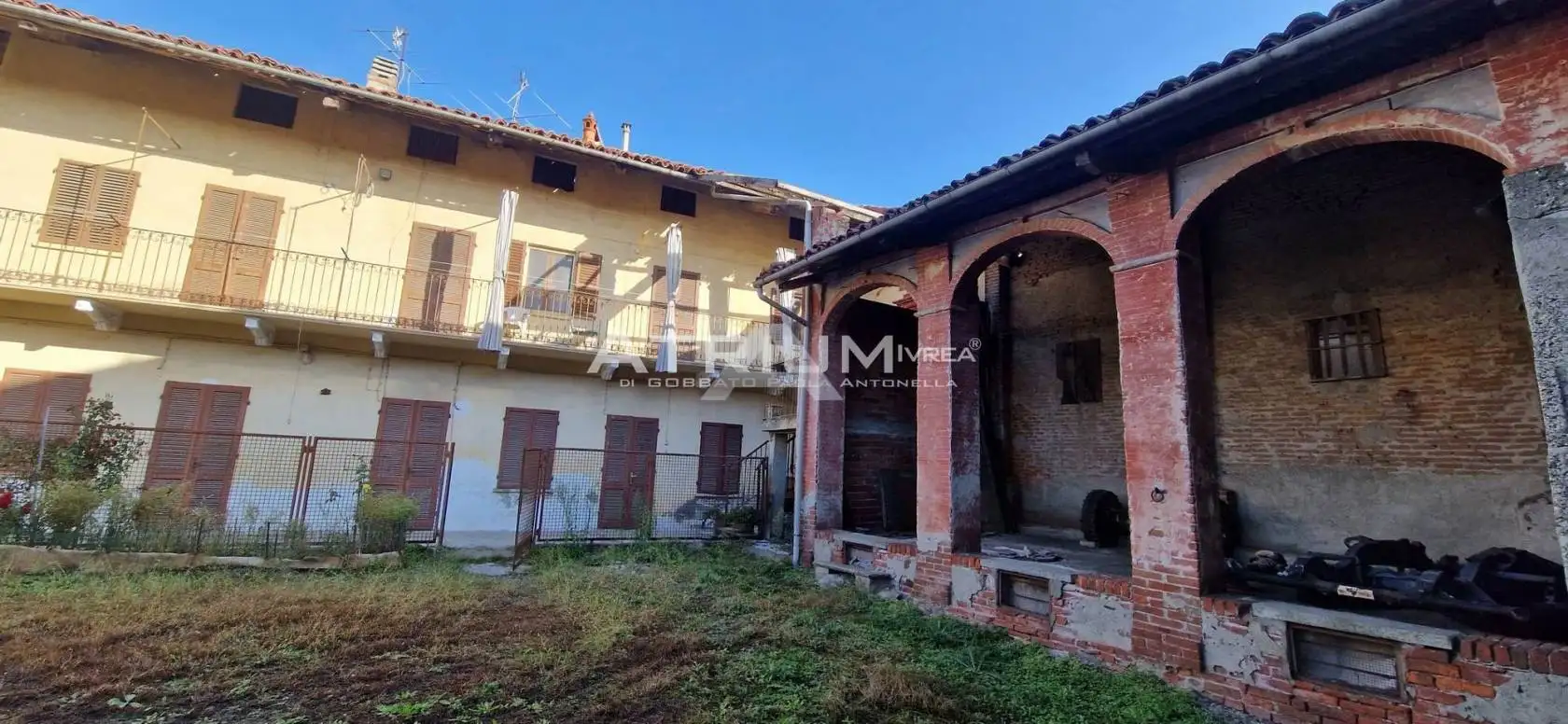 Rustico - Casale in vendita a Albiano d'Ivrea