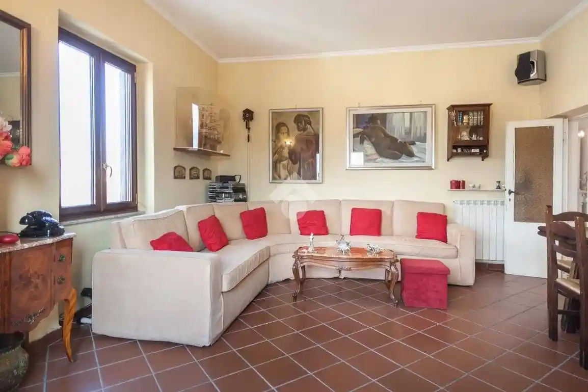 Trilocale ottimo stato, secondo piano, Acilia, Roma - foto 2