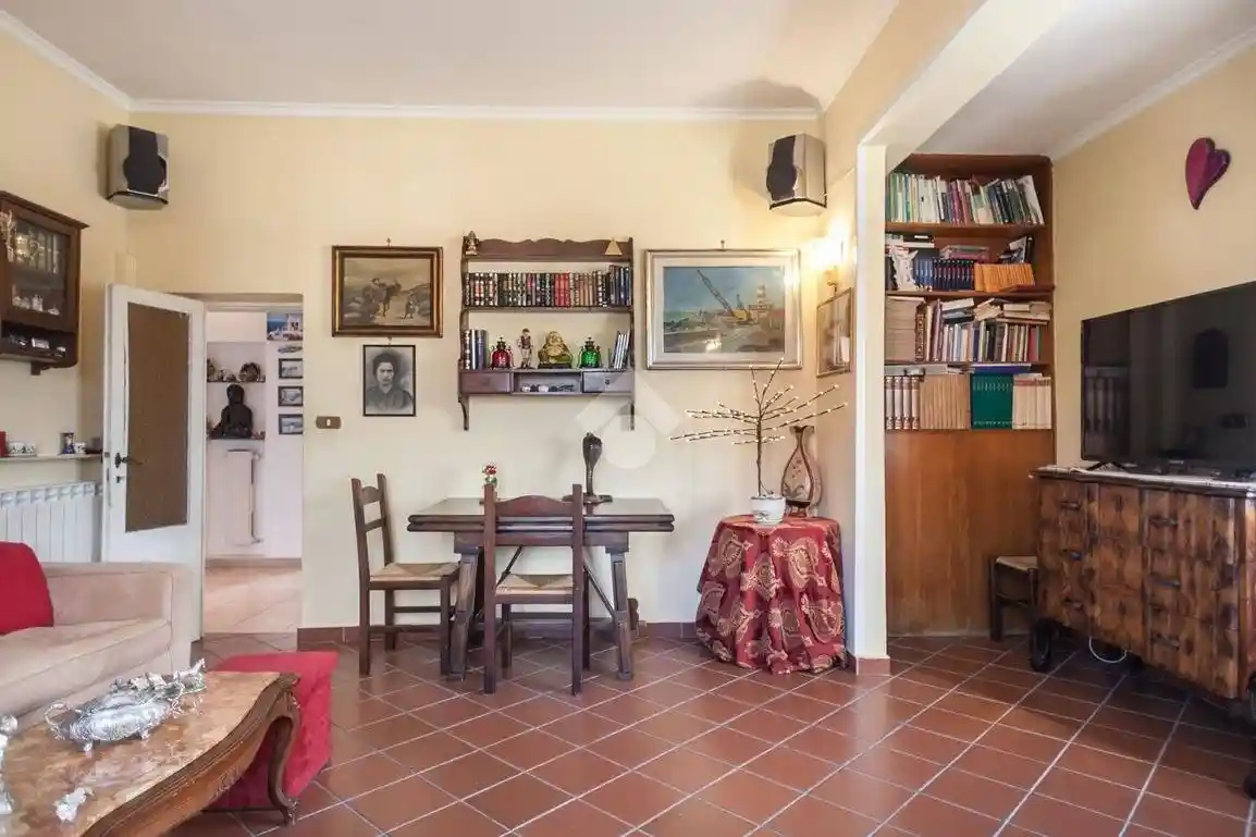 Trilocale ottimo stato, secondo piano, Acilia, Roma - foto 3