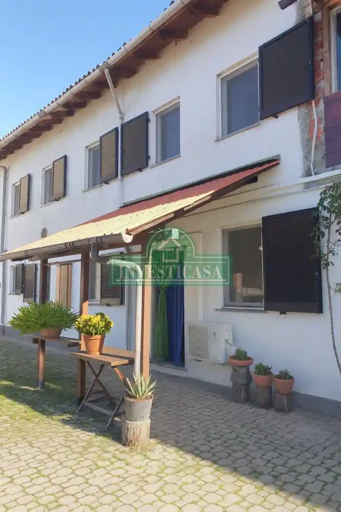 Villa in vendita a Albuzzano