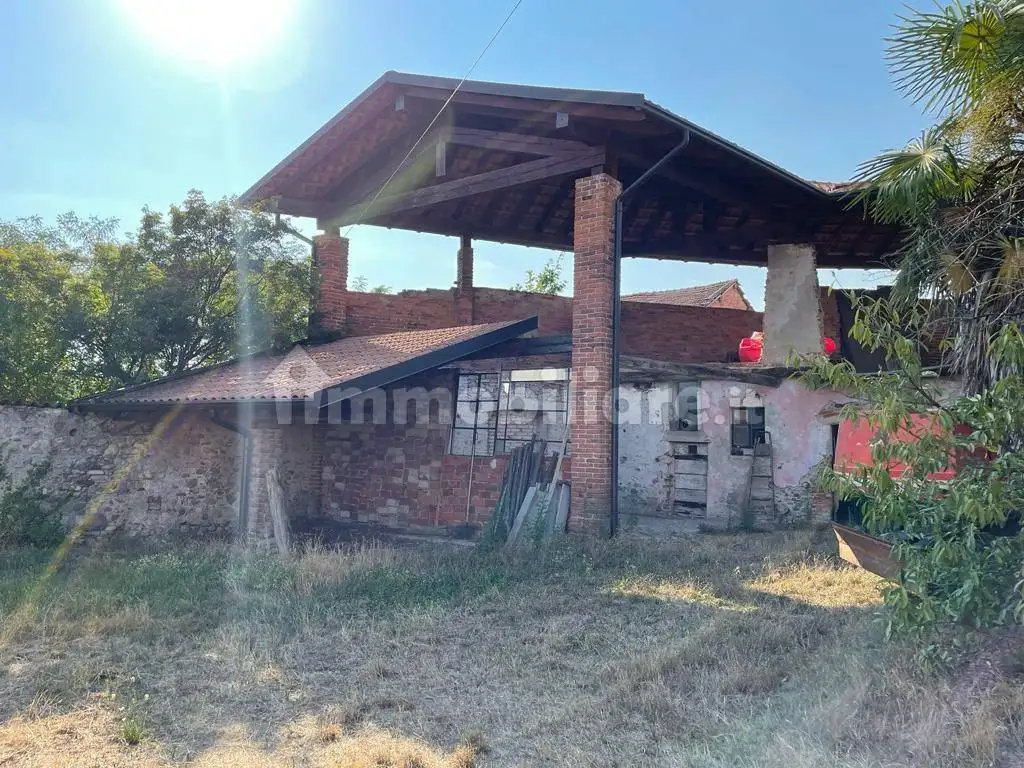 Terratetto plurifamiliare 235 m², da ristrutturare, Cavaglietto - foto 2