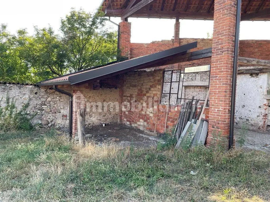 Terratetto plurifamiliare 235 m², da ristrutturare, Cavaglietto - foto 4