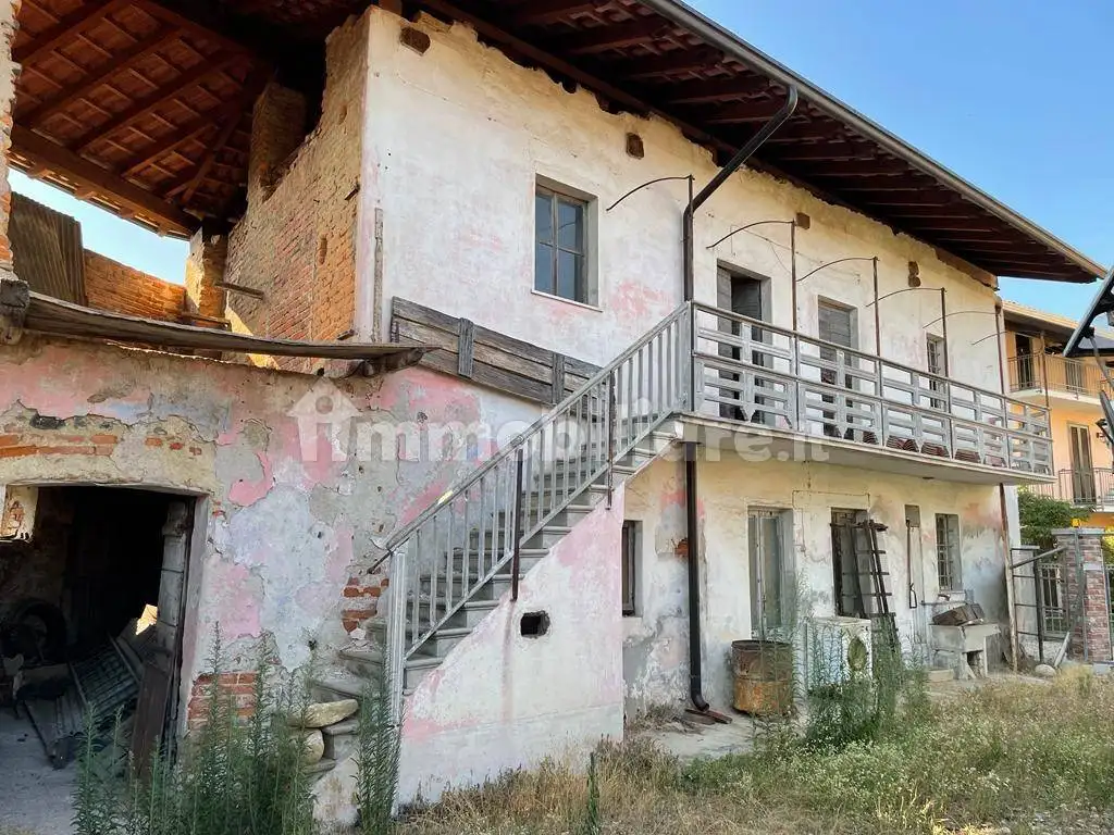 Terratetto plurifamiliare 235 m², da ristrutturare, Cavaglietto - foto 5