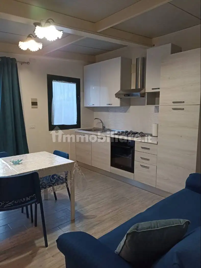 Casa indipendente in affitto a Acireale