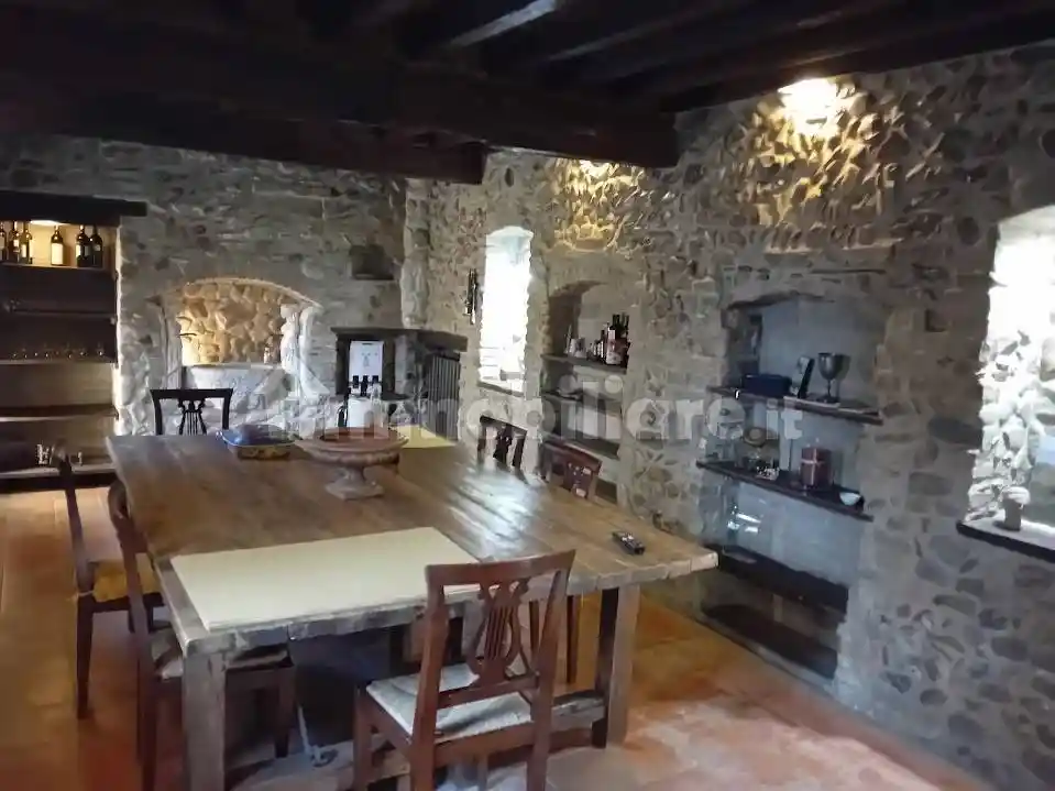 Villa in vendita a Parma