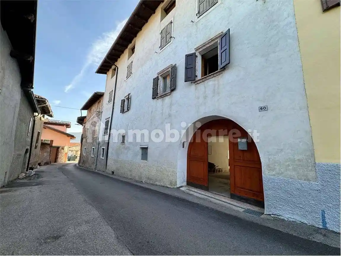 Casa indipendente in vendita a Brentonico