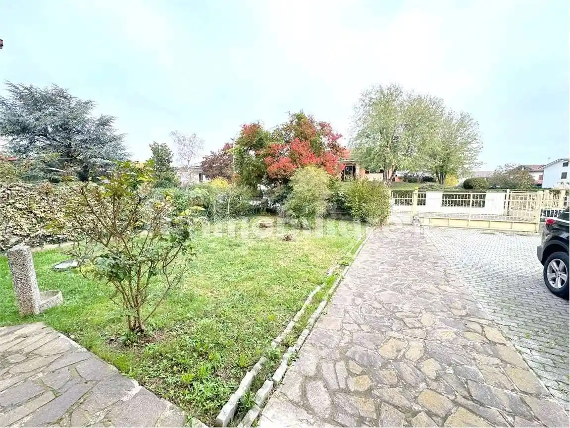 Villa unifamiliare, buono stato, 185 m², Basaluzzo - foto 2