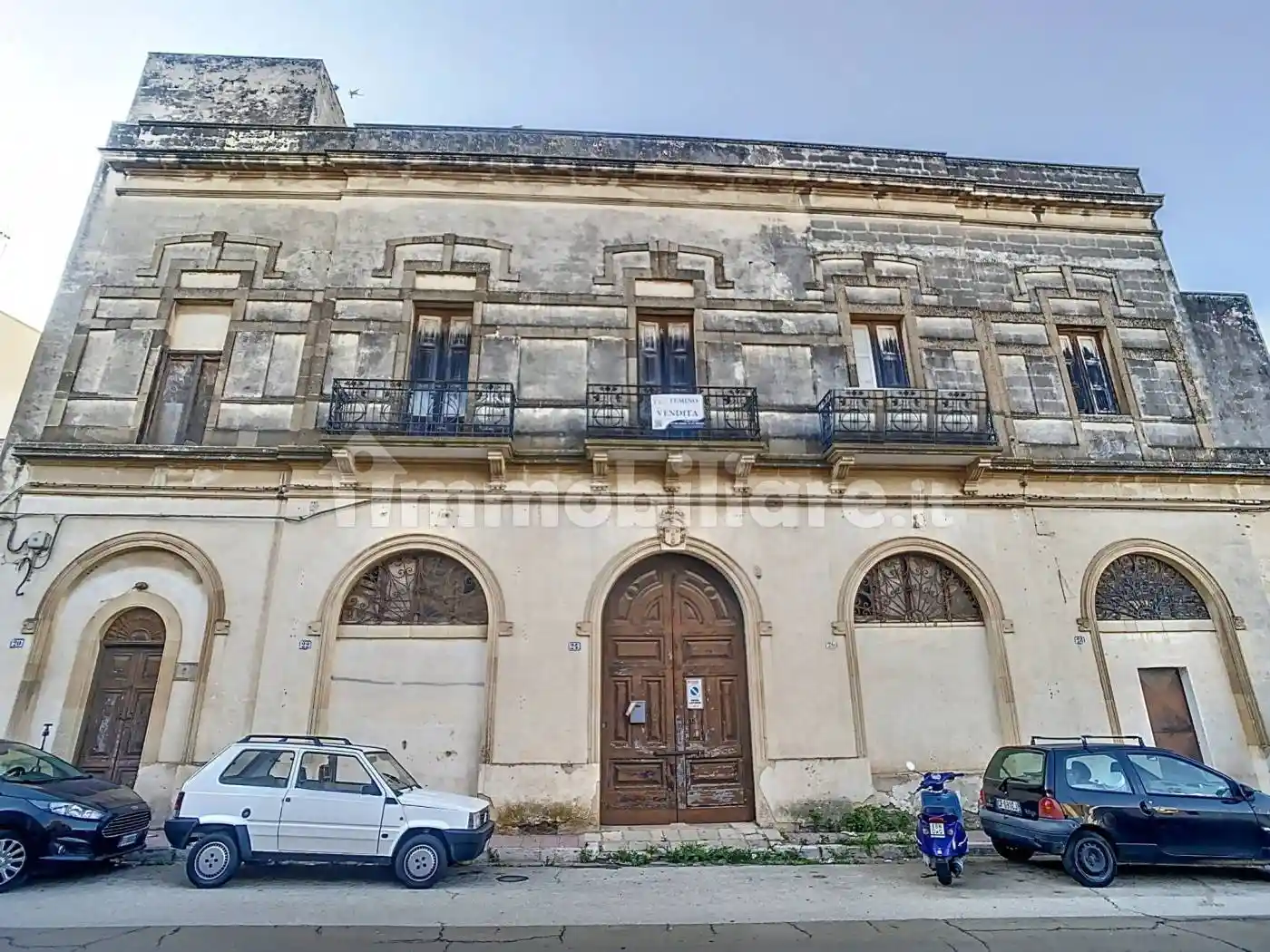 Palazzo - Edificio in vendita a Galatina