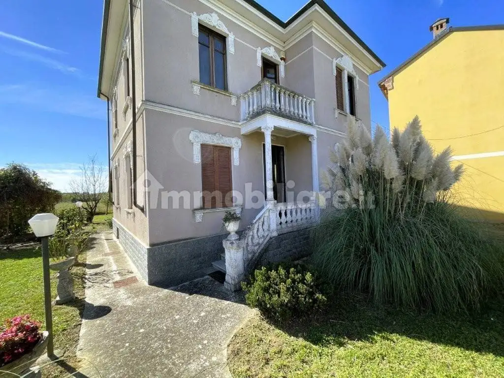 Villa in vendita a Bergamasco