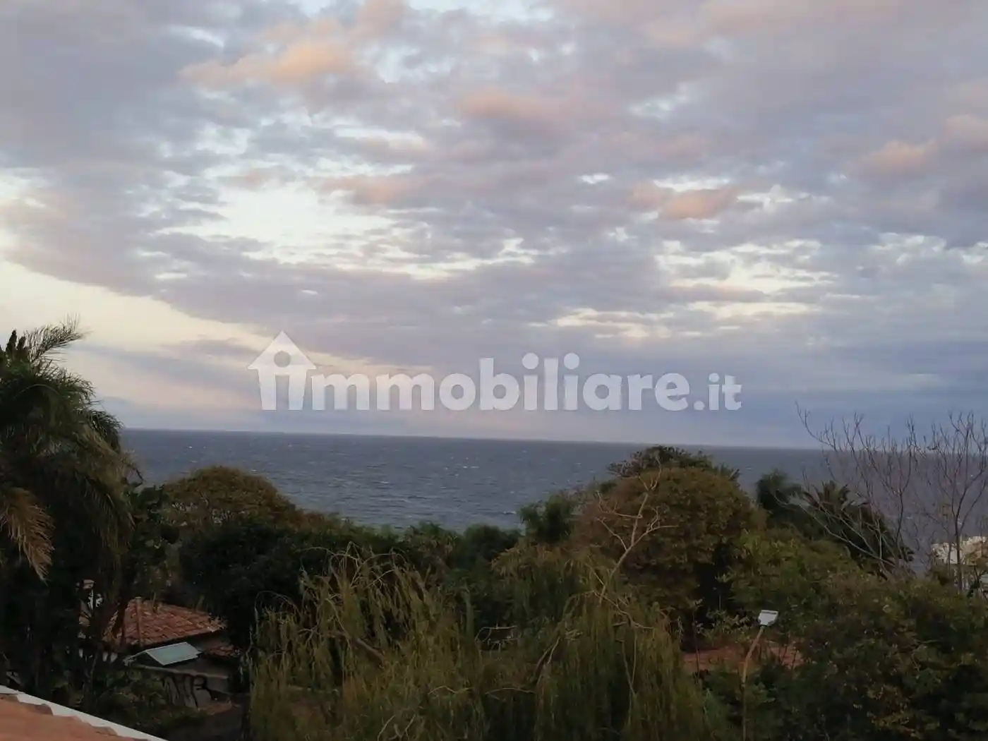 Appartamento in affitto a Acireale