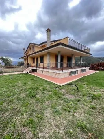 Villa in vendita a Mendicino