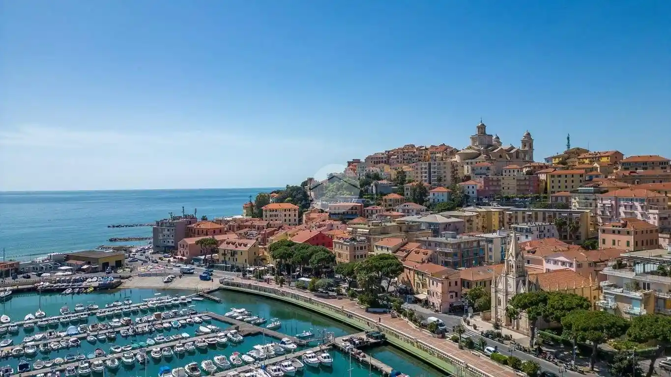 Appartamento in vendita a Imperia