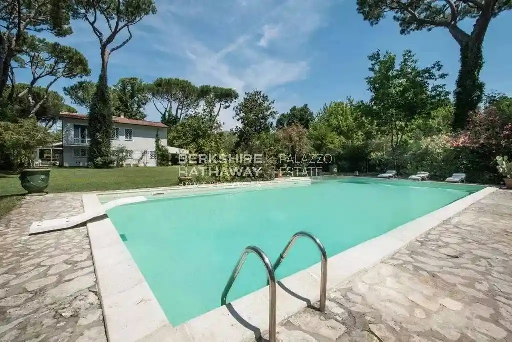 Villa in vendita a Pietrasanta