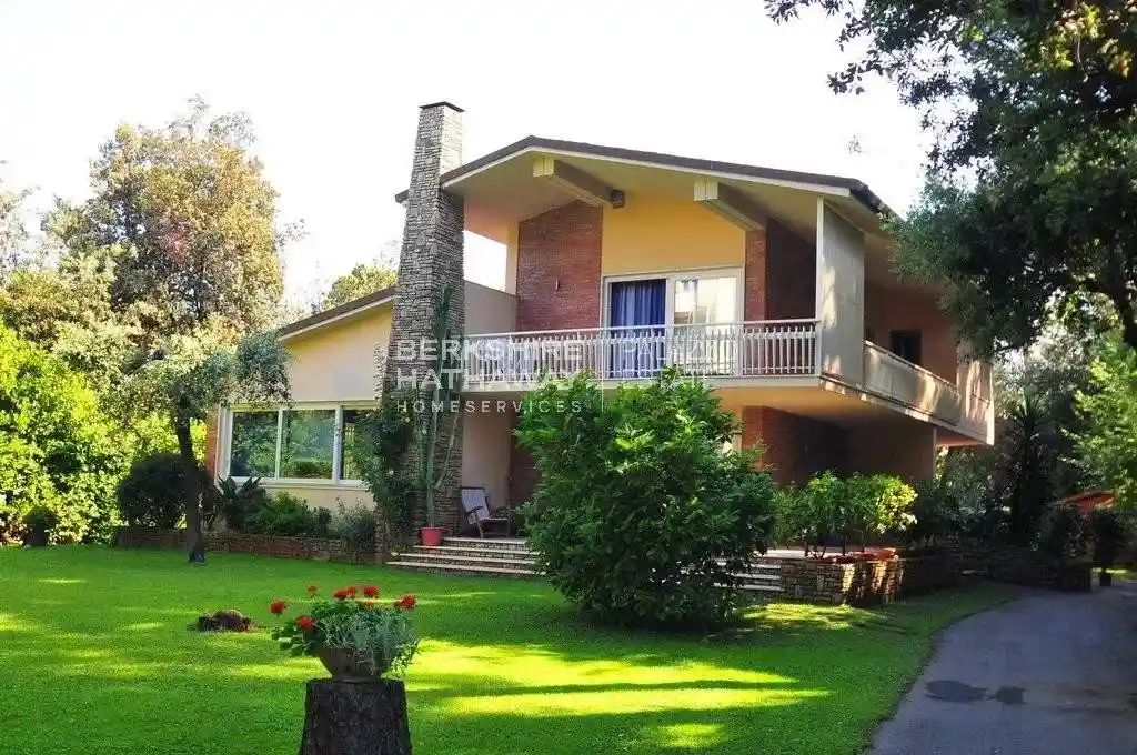 Villa in vendita a Pietrasanta