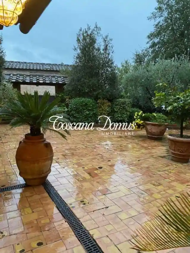 Rustico - Casale in vendita a Siena