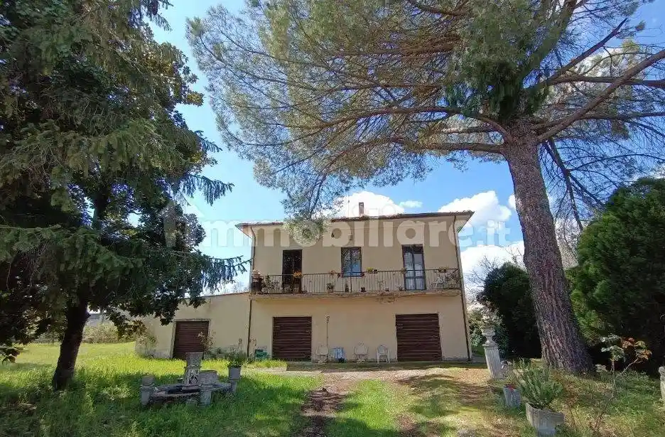 Villa in vendita a Chiusi