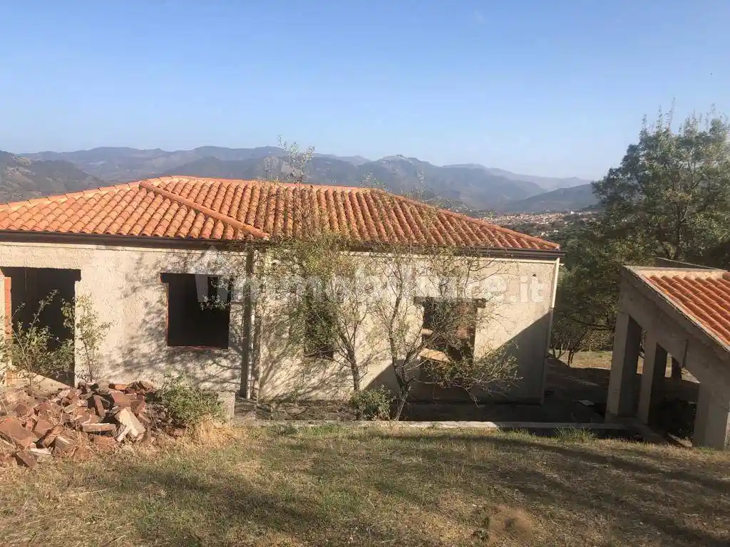 Villa in vendita a Castelbuono