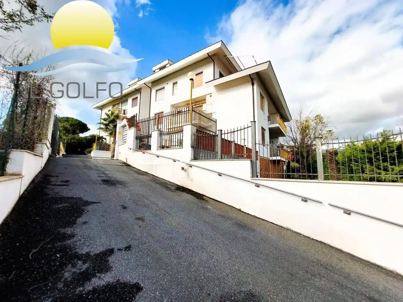 Appartamento in vendita a Diano Castello