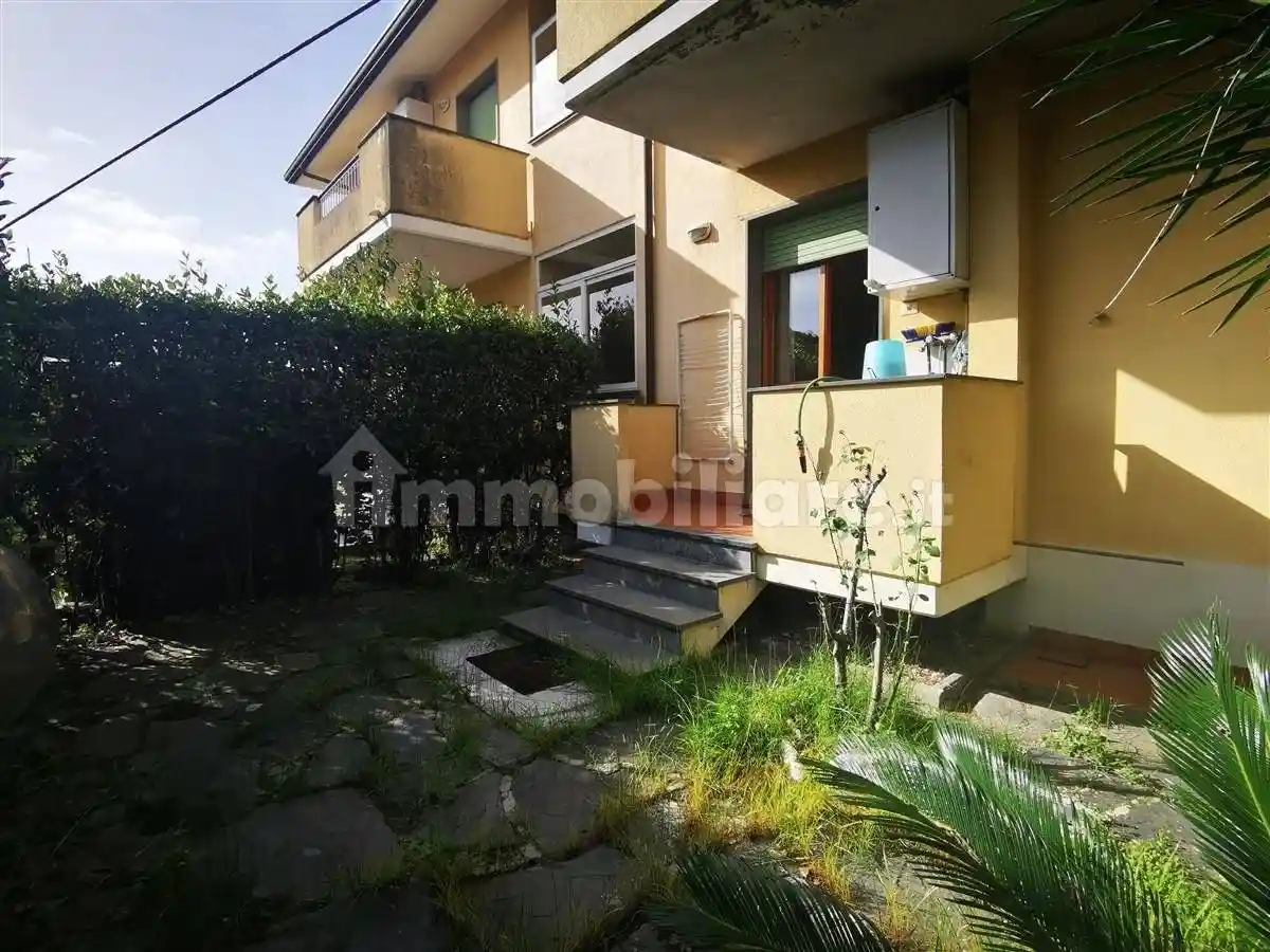 Appartamento in vendita a Massa