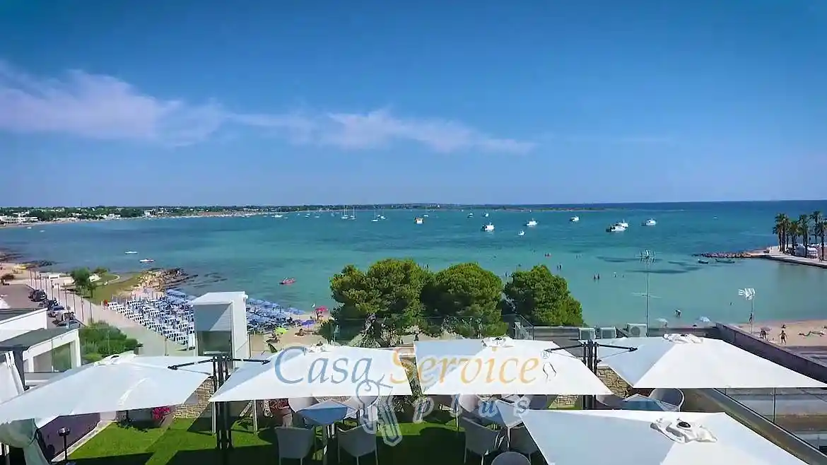 Palazzo - Edificio in vendita a Porto Cesareo