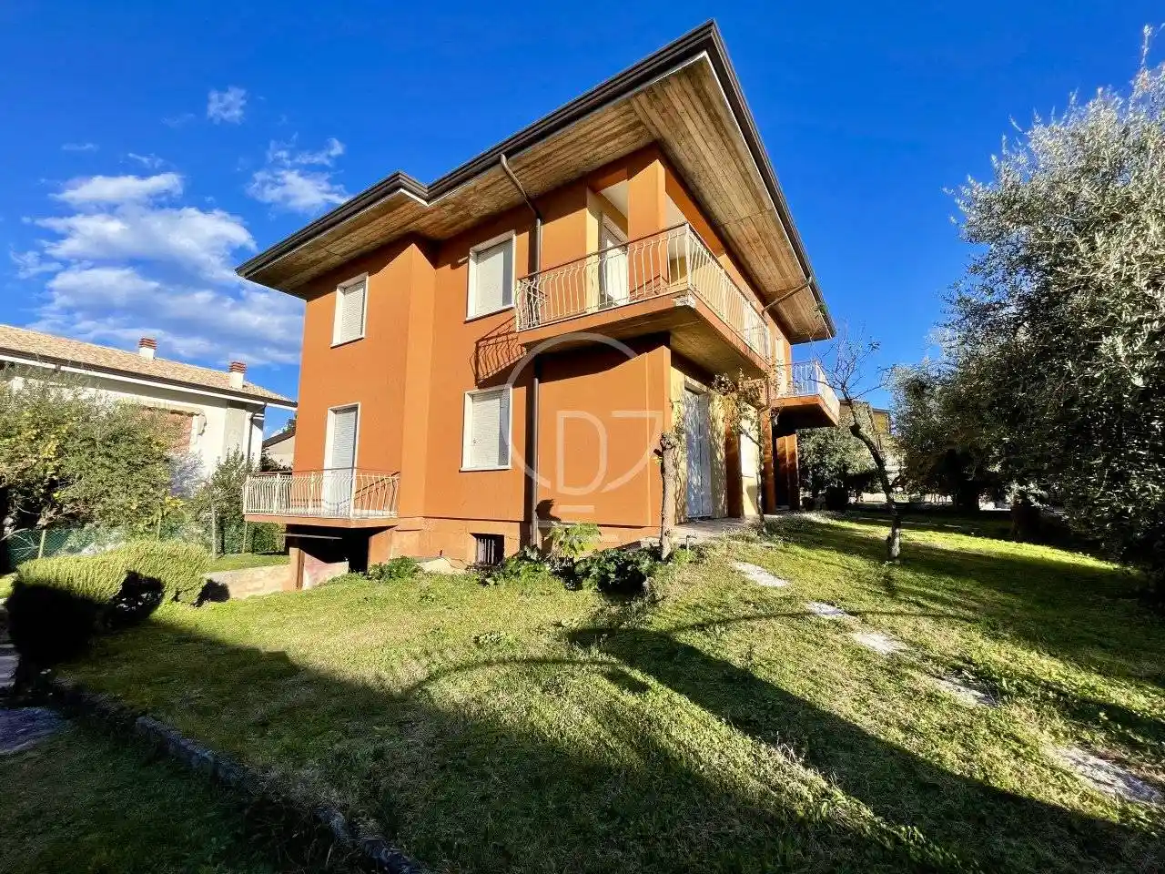 Villa in vendita a Desenzano del Garda