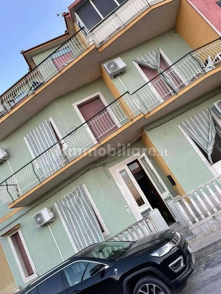 Appartamento in affitto a Avola