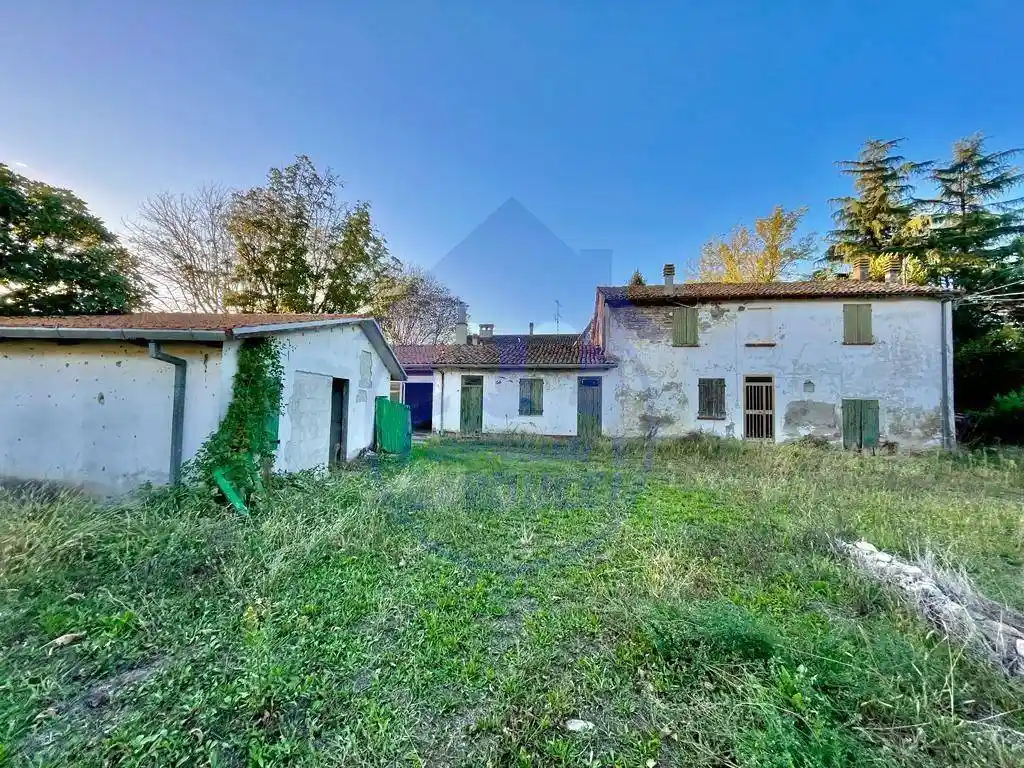 Rustico - Casale in vendita a Cesena