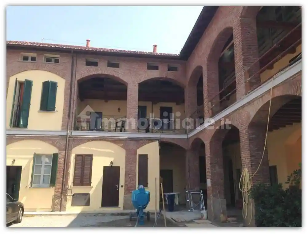 Appartamento in affitto a Arcore