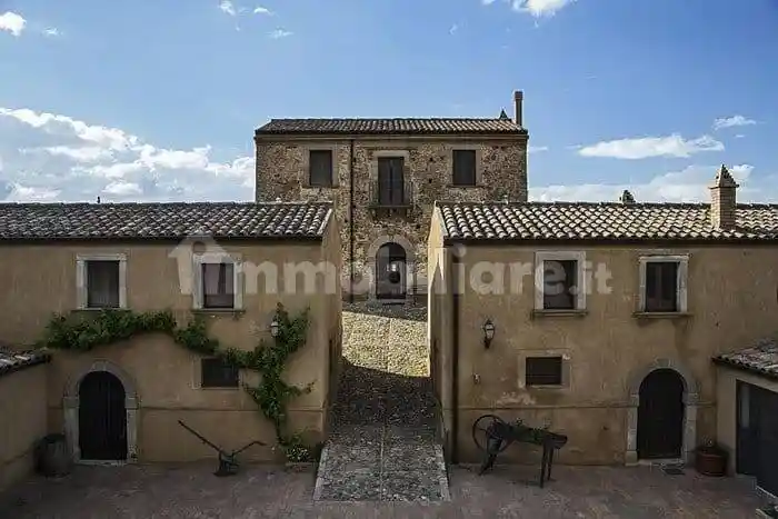 Palazzo - Edificio in vendita a Nicosia
