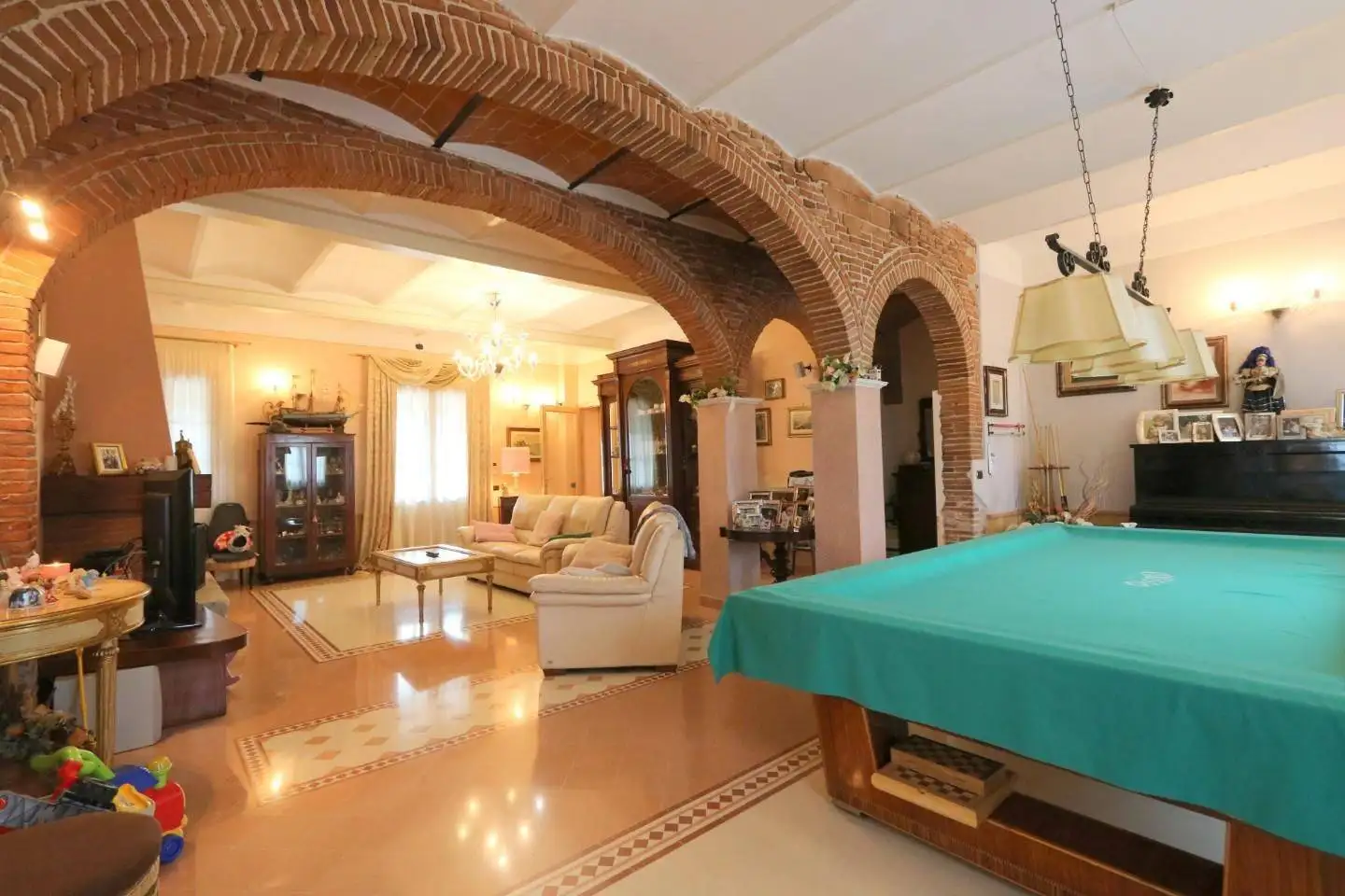 Rustico - Casale in vendita a Cascina