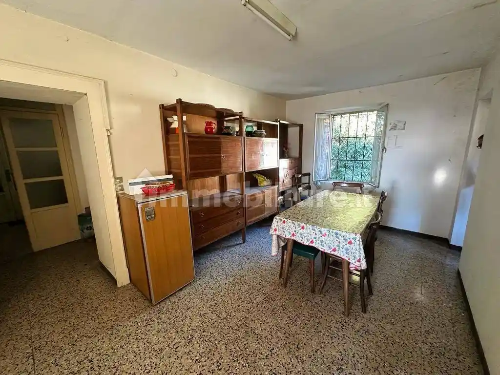 Trilocale da ristrutturare, secondo piano, Centro, Carenno - foto 2