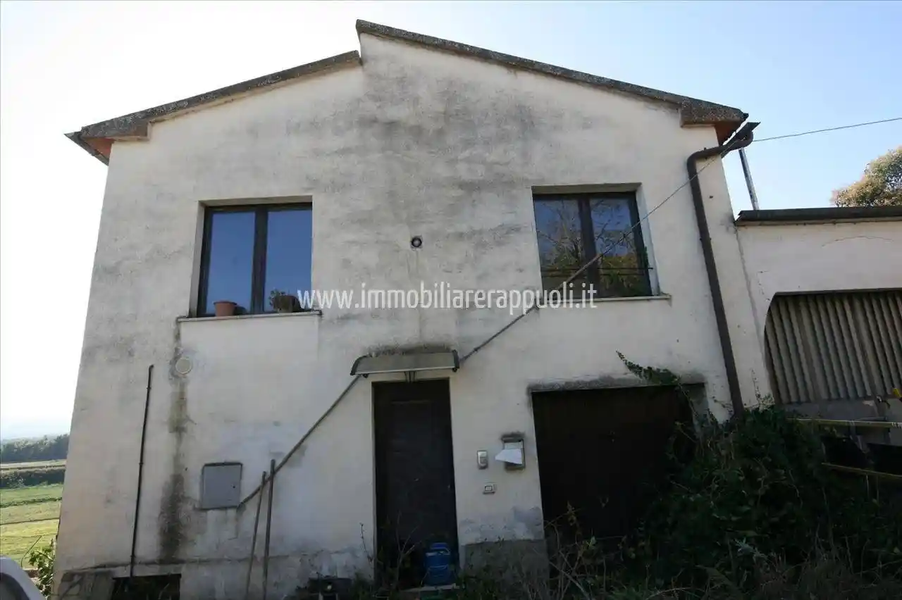 Casa indipendente in vendita a Sinalunga