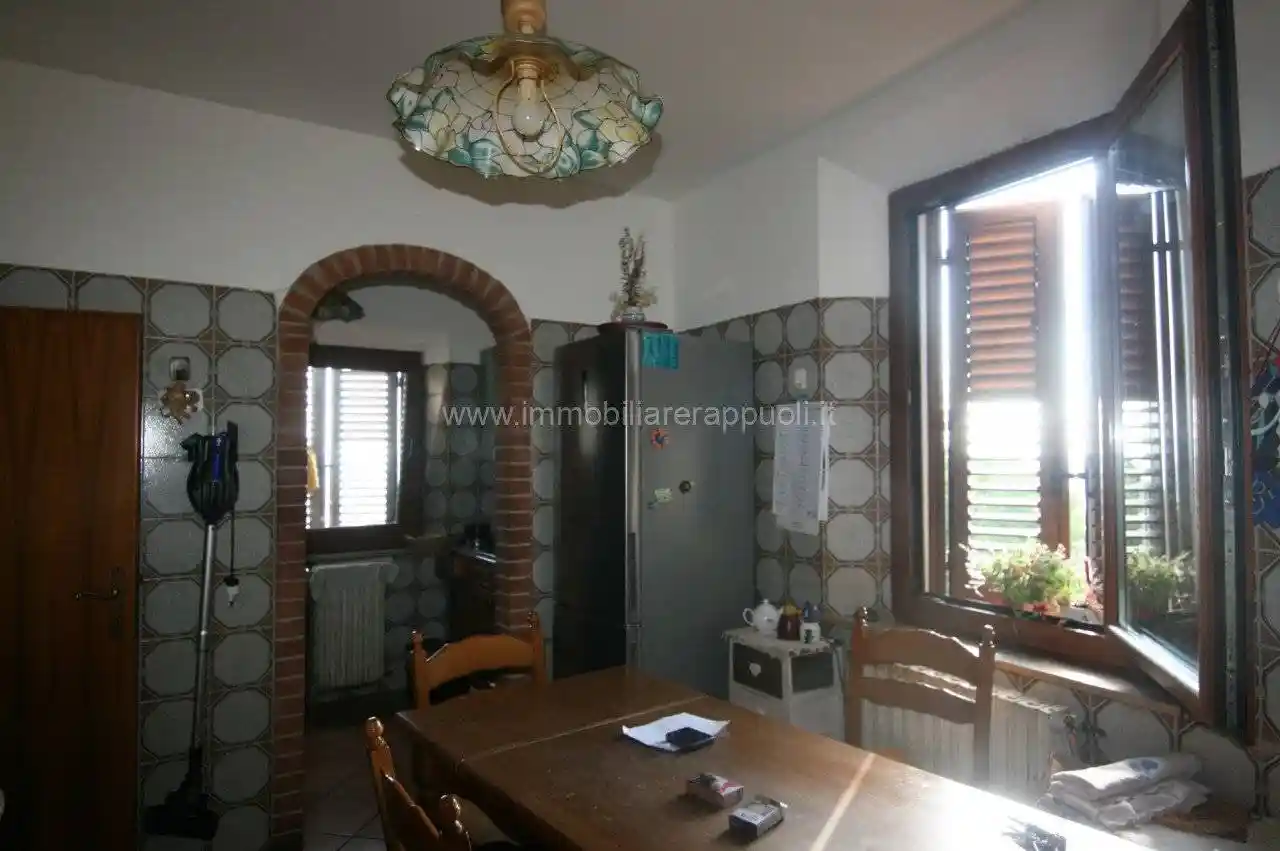 Casa indipendente in vendita a Sinalunga