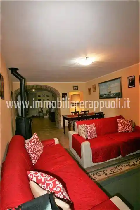 Casa indipendente in vendita a Trequanda